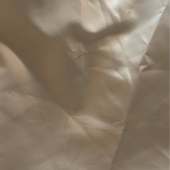 Oleg Cassini designer wedding gown 12 - Picture 10 of 12